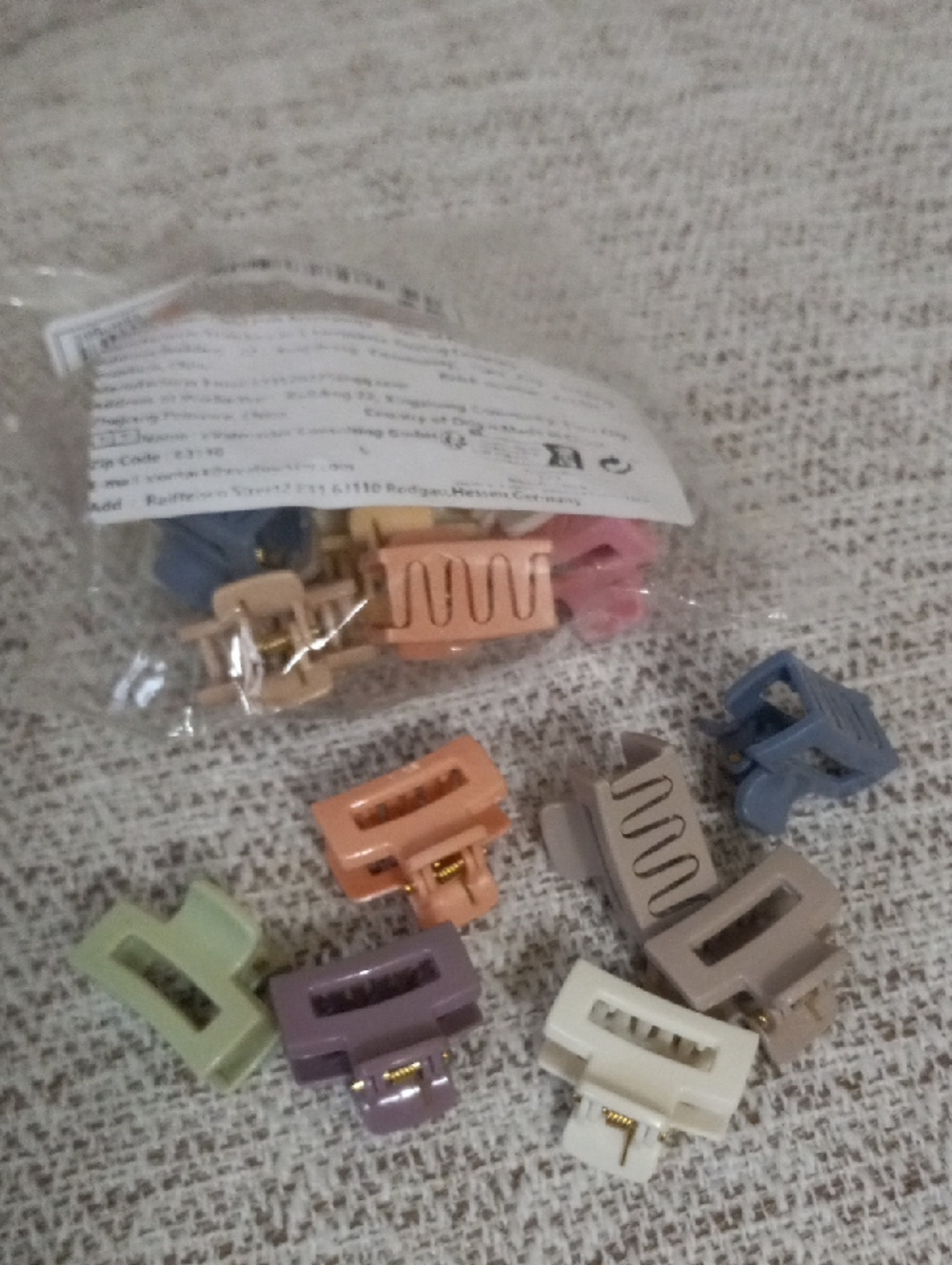 Set of Pastel Mini Hair Claws 20 Pc - Multicolor - Picture 2 of 3